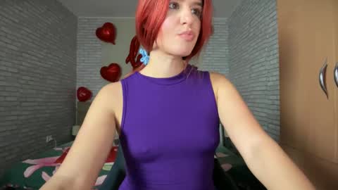 Snapshot of julietterosie chatting on 02/05/25, 12:06 Rose online show from 02/05/25, 12:06