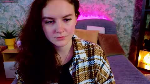 Snapshot of julietvelour chatting on 11/16/25, 01:28 Julia online show from 11/16/25, 01:28