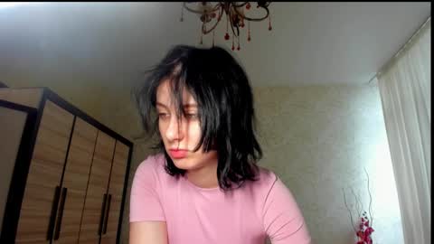 Snapshot of julissweet chatting on 01/06/25, 08:14 Asmodeus online show from 01/06/25, 08:14