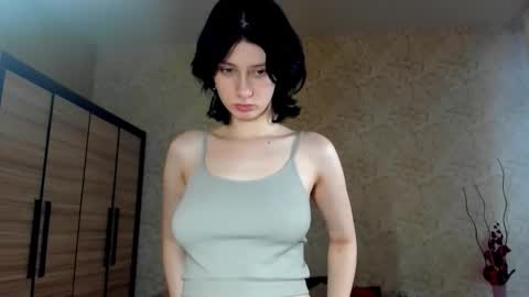 Snapshot of julissweet chatting on 02/01/25, 01:41 Asmodeus online show from 02/01/25, 01:41