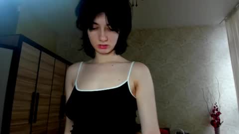 Snapshot of julissweet chatting on 02/02/25, 07:41 Asmodeus online show from 02/02/25, 07:41