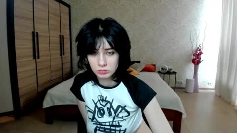 Snapshot of julissweet chatting on 02/03/25, 07:51 Asmodeus online show from 02/03/25, 07:51