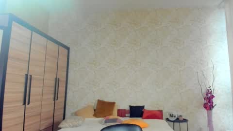 Snapshot of julissweet chatting on 02/07/25, 02:15 Asmodeus online show from 02/07/25, 02:15