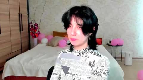 Snapshot of julissweet chatting on 02/15/25, 10:33 Asmodeus online show from 02/15/25, 10:33