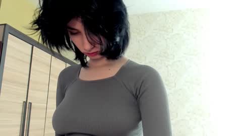 Snapshot of julissweet chatting on 03/08/25, 07:38 Asmodeus online show from 03/08/25, 07:38