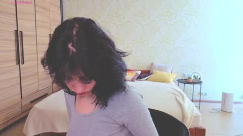 Snapshot of julissweet chatting on 09/19/25, 06:59 Asmodeus online show from 09/19/25, 06:59