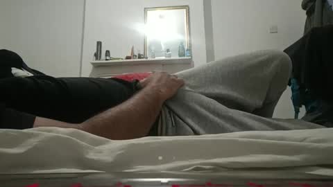 Snapshot of juliusrad chatting on 09/25/25, 05:44 juliusrad online show from 09/25/25, 05:44