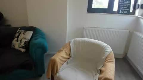 Julya online show from 10/18/25, 08:15