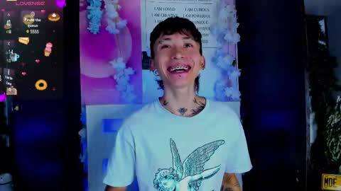 Snapshot of juniior0_0 chatting on 02/16/25, 09:05 Junior online show from 02/16/25, 09:05