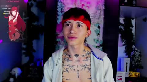 Snapshot of juniior0_0 chatting on 02/27/25, 12:32 Junior online show from 02/27/25, 12:32