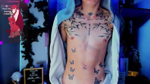 Snapshot of juniior0_0 chatting on 02/28/25, 02:20 Junior online show from 02/28/25, 02:20