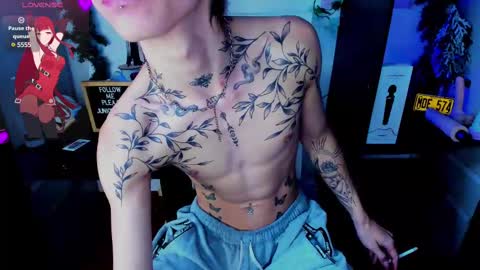 Snapshot of juniior0_0 chatting on 03/05/25, 06:45 Junior online show from 03/05/25, 06:45