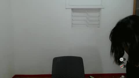Snapshot of juny_lany chatting on 12/02/24, 06:52 Karla online show from 12/02/24, 06:52