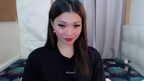 Snapshot of juny_lany chatting on 09/29/25, 11:37 Karla online show from 09/29/25, 11:37