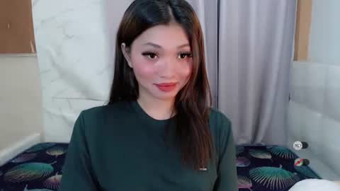 Snapshot of juny_lany chatting on 10/04/25, 01:31 Karla online show from 10/04/25, 01:31