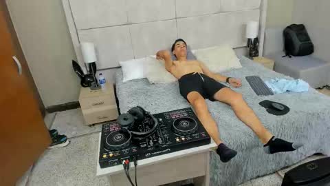 Jupiter online show from 12/01/25, 05:29