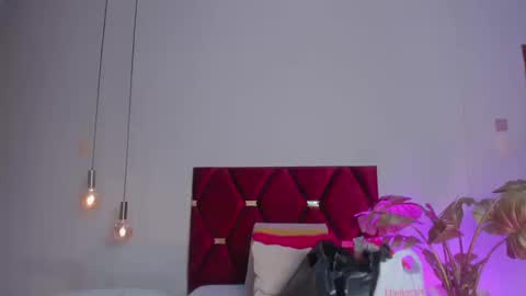Snapshot of jupiterfoxxxx chatting on 09/09/25, 12:32 Jupiter Fox online show from 09/09/25, 12:32