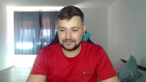 Snapshot of just_a_nice_guy_27 chatting on 12/17/24, 11:39 Alex online show from 12/17/24, 11:39