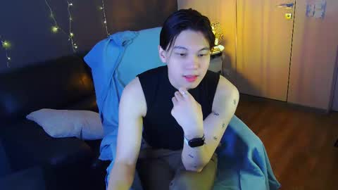 Snapshot of just_gay_ chatting on 02/26/25, 09:48 just_gay_ online show from 02/26/25, 09:48