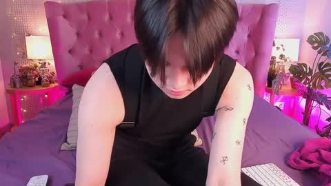Snapshot of just_gay_ chatting on 03/08/25, 04:28 just_gay_ online show from 03/08/25, 04:28