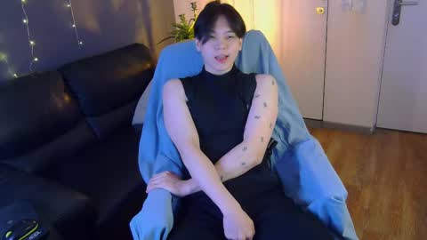 Snapshot of just_gay_ chatting on 03/11/25, 01:23 just_gay_ online show from 03/11/25, 01:23