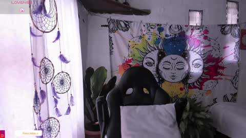 Sofia online show from 02/06/25, 01:10