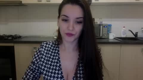JustAnne online show from 02/09/25, 03:43