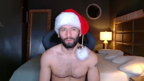 Snapshot of justin_hton chatting on 12/13/24, 10:55 Justin online show from 12/13/24, 10:55