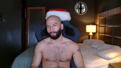 Snapshot of justin_hton chatting on 12/26/24, 02:05 Justin online show from 12/26/24, 02:05