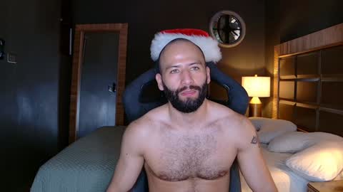 Snapshot of justin_hton chatting on 12/29/24, 10:25 Justin online show from 12/29/24, 10:25