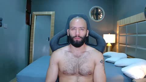 Snapshot of justin_hton chatting on 01/10/25, 12:15 Justin online show from 01/10/25, 12:15