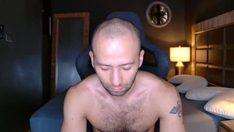 Snapshot of justin_hton chatting on 02/08/25, 10:29 Justin online show from 02/08/25, 10:29