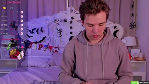 Snapshot of justin_reed chatting on 10/17/25, 03:10 Arthur online show from 10/17/25, 03:10