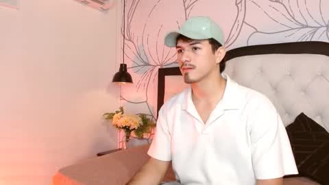 Snapshot of justin_spencer chatting on 09/28/25, 02:28 Justin online show from 09/28/25, 02:28