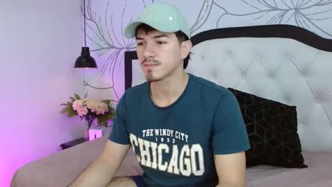 Snapshot of justin_spencer chatting on 10/12/25, 02:43 Justin online show from 10/12/25, 02:43