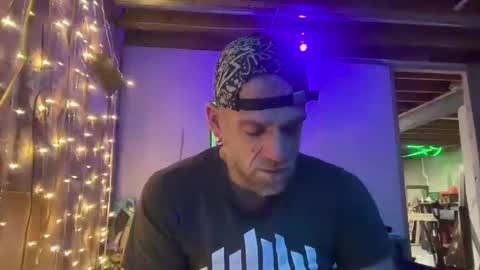 justinmoore1987 online show from 12/11/24, 08:47