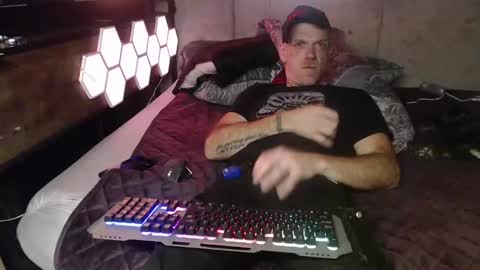 justinmoore1987 online show from 10/14/25, 10:05