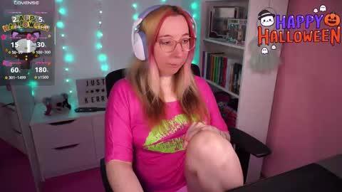 Snapshot of justkerryx chatting on 10/31/25, 08:48 Kerry online show from 10/31/25, 08:48