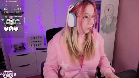 Snapshot of justkerryx chatting on 11/13/25, 11:31 Kerry online show from 11/13/25, 11:31