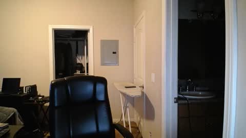 justmehoe101 online show from 11/25/25, 08:25