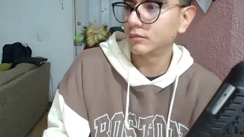 kael_art_d online show from 12/04/24, 01:58