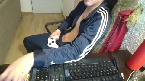 kael_art_d online show from 12/11/24, 05:00