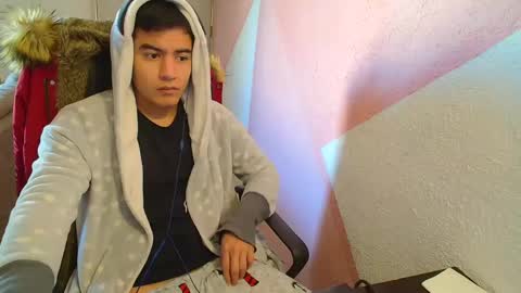 kael_art_d online show from 12/16/24, 04:16