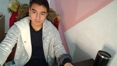 kael_art_d online show from 12/19/24, 02:34