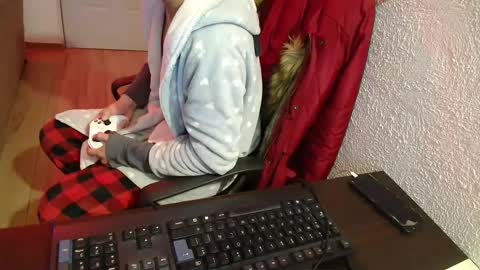 kael_art_d online show from 12/22/24, 11:41