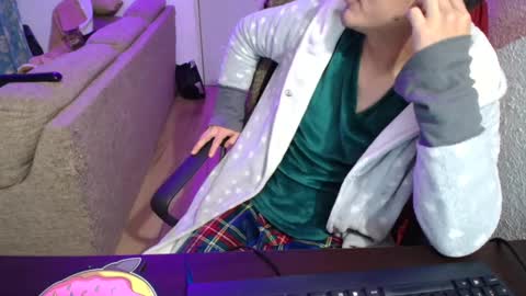 kael_art_d online show from 12/30/24, 03:14