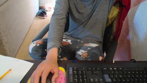 kael_art_d online show from 03/12/25, 04:35