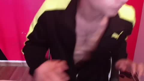 kael_art_d online show from 09/29/25, 10:47