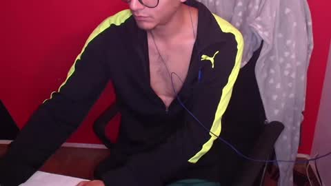 kael_art_d online show from 10/02/25, 12:06