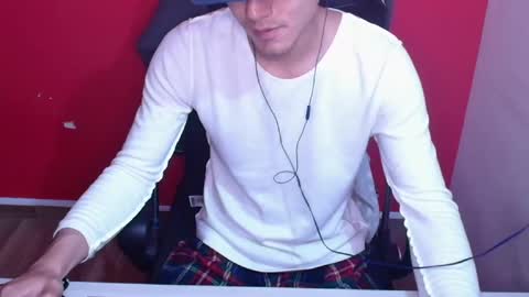 kael_art_d online show from 10/23/25, 12:32